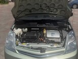 Toyota Prius-12