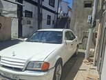 Mercedes 200-2