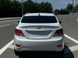 Hyundai Accent-5