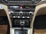 Hyundai Elantra-13