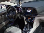 Hyundai Elantra-12