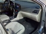 Hyundai Elantra-11