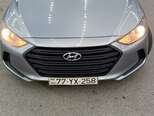 Hyundai Elantra-2