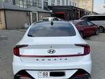 Hyundai Sonata-6
