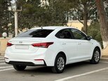 Hyundai Accent-4