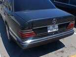 Mercedes 230 E-6