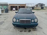 Mercedes E 320-1
