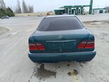 Mercedes E 320-4