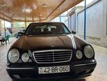Mercedes E 200-1