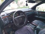 Mercedes E 220-17
