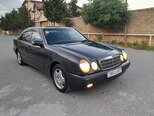 Mercedes E 220-12