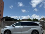 Toyota Sienna-12