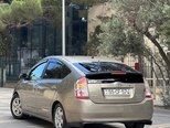 Toyota Prius-5