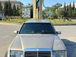 Mercedes 200 D-1