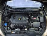 Hyundai Elantra-13