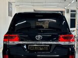 Toyota Land Cruiser-12
