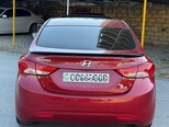 Hyundai Elantra-12