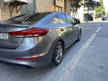 Hyundai Elantra-5