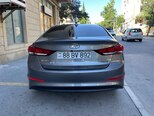 Hyundai Elantra-4
