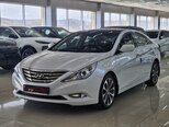 Hyundai Sonata-5