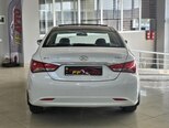 Hyundai Sonata-10
