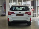 Kia Sorento-13