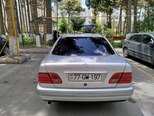 Mercedes E 230-2