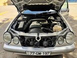 Mercedes E 230-11