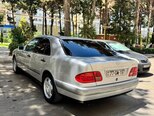 Mercedes E 230-9