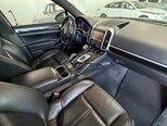 Porsche Cayenne-11