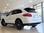 Porsche Cayenne-8