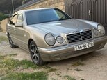 Mercedes E 200-1