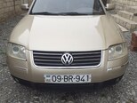 Volkswagen Passat-1