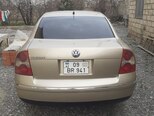 Volkswagen Passat-2