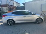 Hyundai Elantra-2
