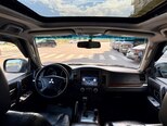 Mitsubishi Pajero-13