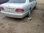 Mercedes E 220-2