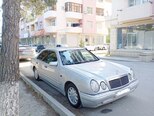 Mercedes E 230-4