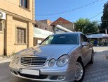 Mercedes E 270-1