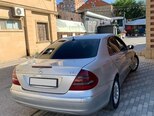 Mercedes E 270-3