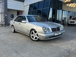 Mercedes E 240-1