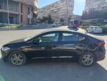 Hyundai Elantra-4