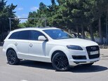 Audi Q7-11
