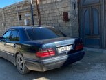 Mercedes E 230-8