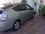 Toyota Prius-4