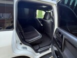 Toyota Land Cruiser-16
