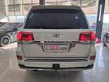 Toyota Land Cruiser-12