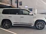 Toyota Land Cruiser-4