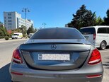Mercedes E 300-5