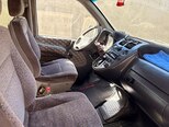 Mercedes V 220-8